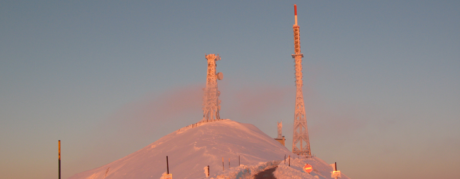 Vetta del Monte Nerone innevata