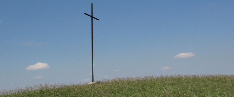 Croce di vetta del Monte Petrano