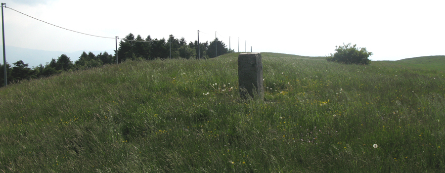 Parco Sasso Simone e Simoncello Sentiero 102 - immagine 13 (Vetta del Monte Carpegna)